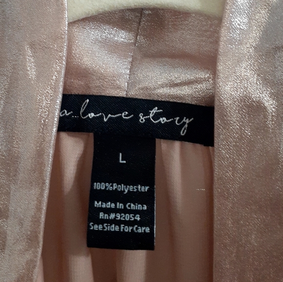 Gold colored metalic-looking blouse - Picture 5 of 5